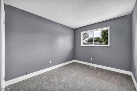 4613 Meadow Lane Lorain OH 44055