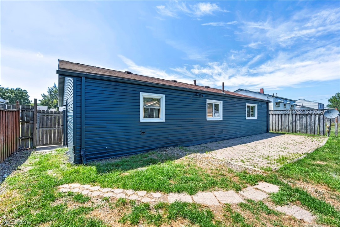 4613 Meadow Lane Lorain OH 44055