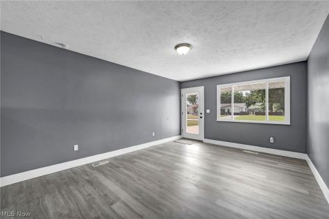 4613 Meadow Lane Lorain OH 44055