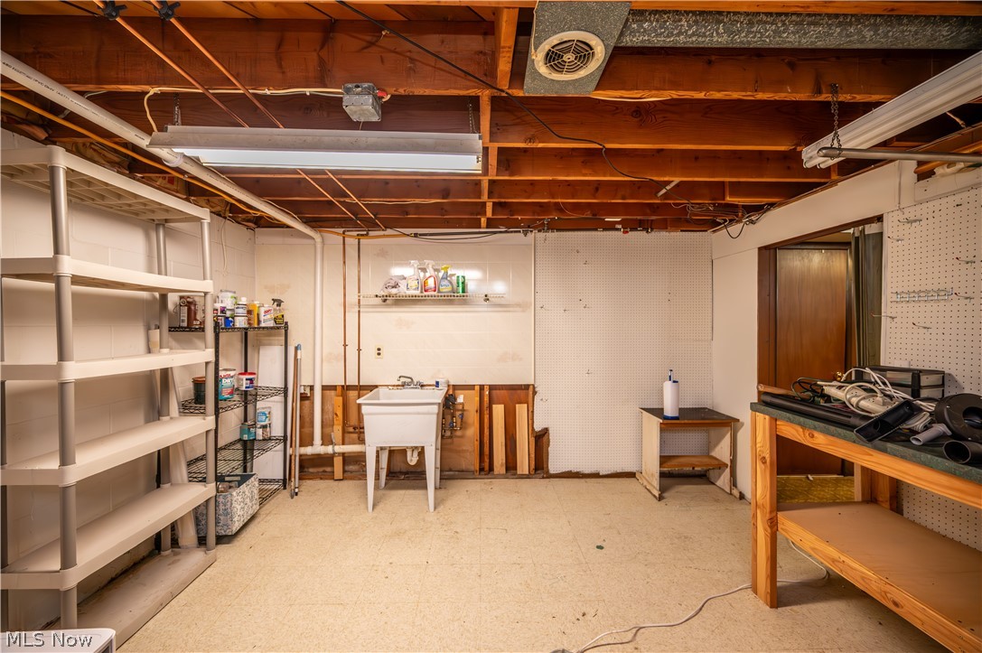 1788 Lancaster Drive Austintown OH 44511