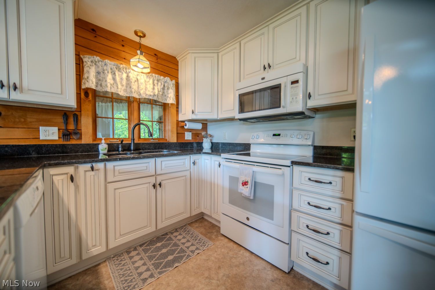 8205 Peck Road Ravenna OH 44266