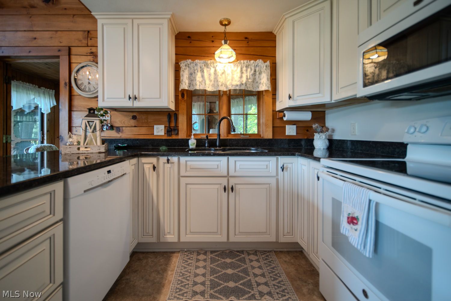 8205 Peck Road Ravenna OH 44266