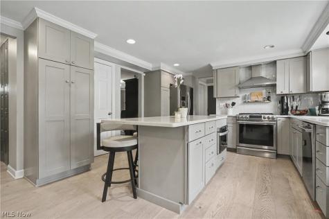 1801 Carver Lane Hudson OH 44236