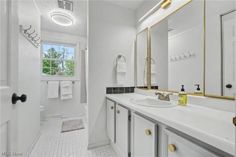 1801 Carver Lane Hudson OH 44236