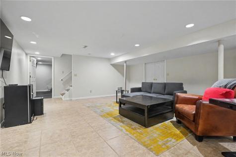 1801 Carver Lane Hudson OH 44236