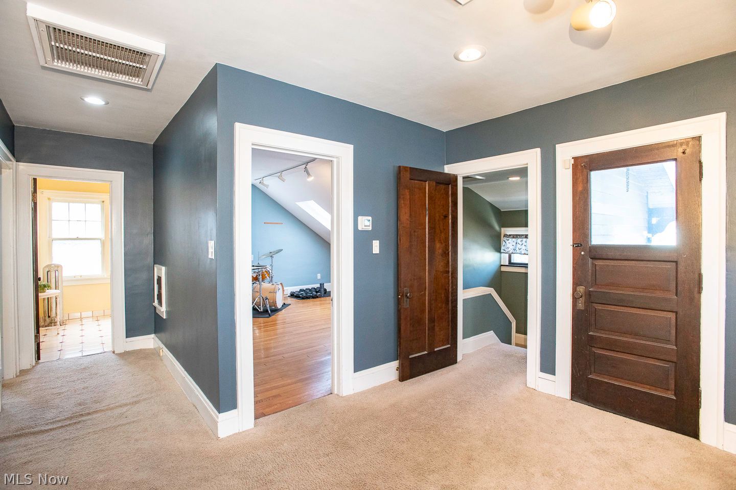 2088 West Boulevard Cleveland OH 44102