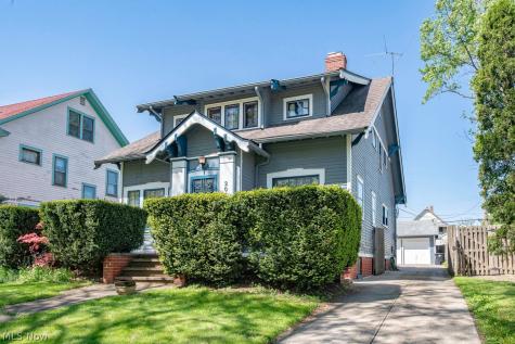 2088 West Boulevard Cleveland OH 44102
