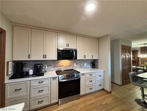 12793 Mark Path Doylestown OH 44230