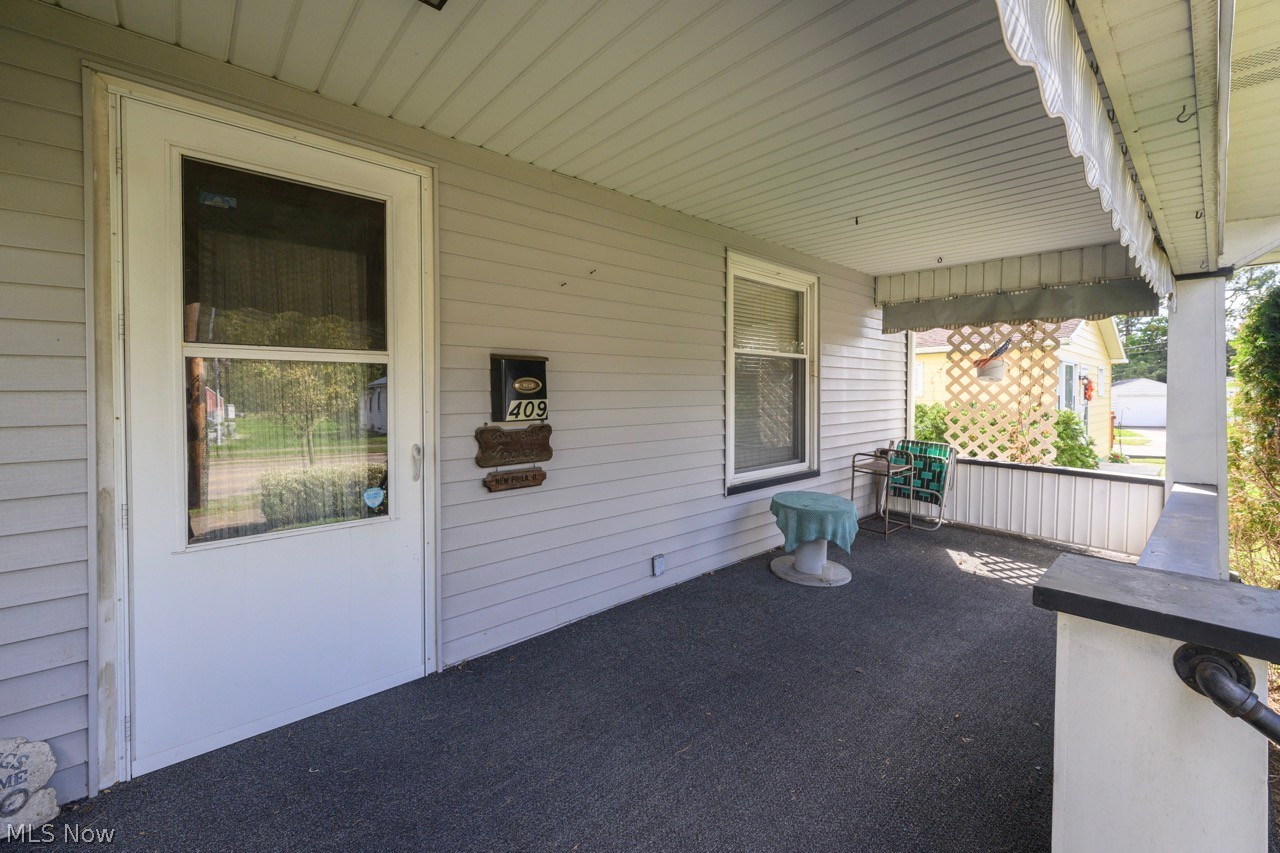 409 Beaver Avenue NE New Philadelphia OH 44663
