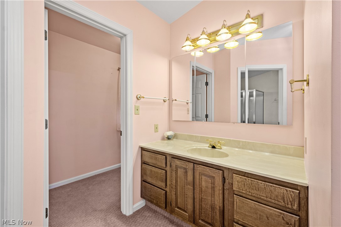 52 Hilda Circle Bloomingdale OH 43910