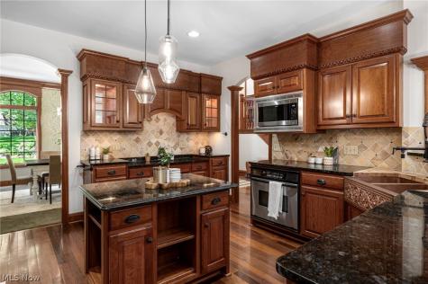 1920 Stockbridge Road Akron OH 44313