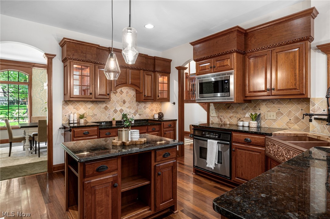 1920 Stockbridge Road Akron OH 44313
