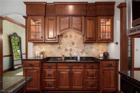 1920 Stockbridge Road Akron OH 44313