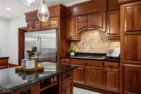 1920 Stockbridge Road Akron OH 44313