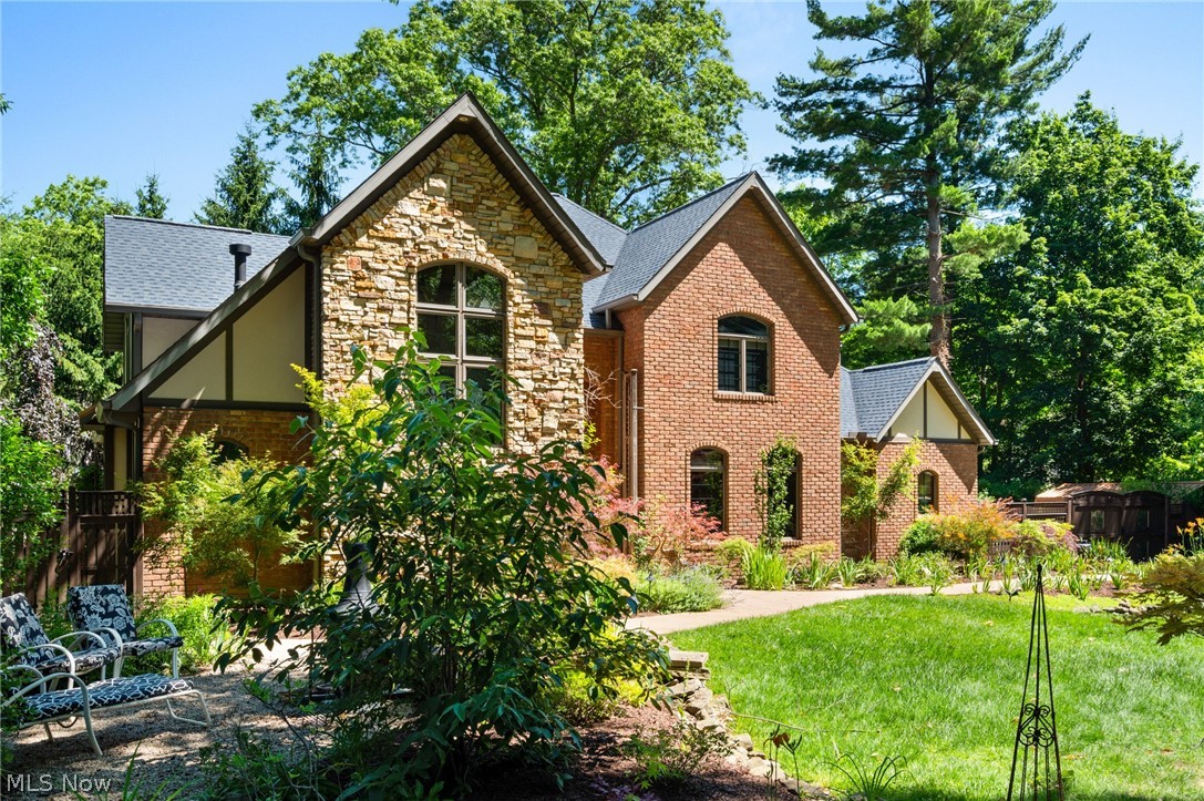 1920 Stockbridge Road Akron OH 44313