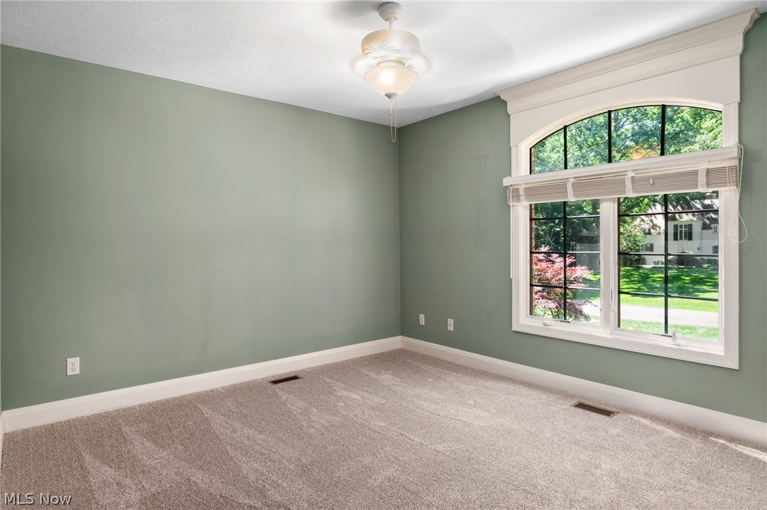 1920 Stockbridge Road Akron OH 44313