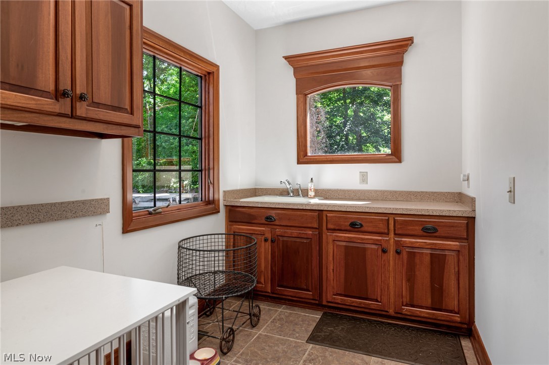 1920 Stockbridge Road Akron OH 44313