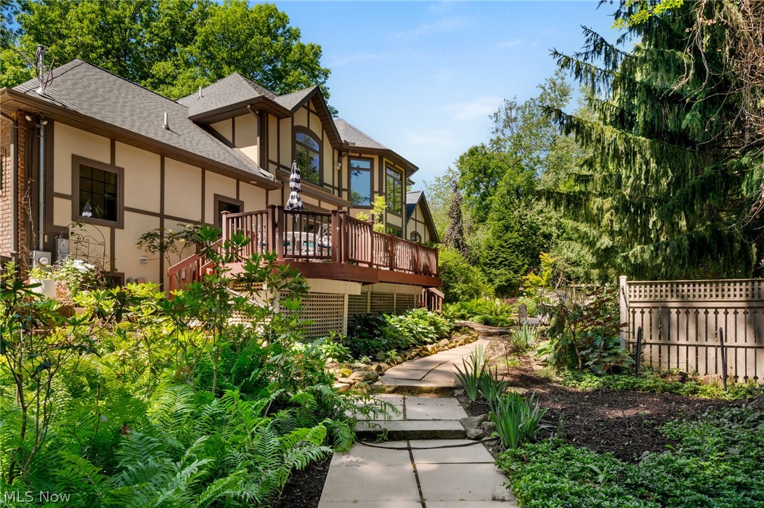 1920 Stockbridge Road Akron OH 44313