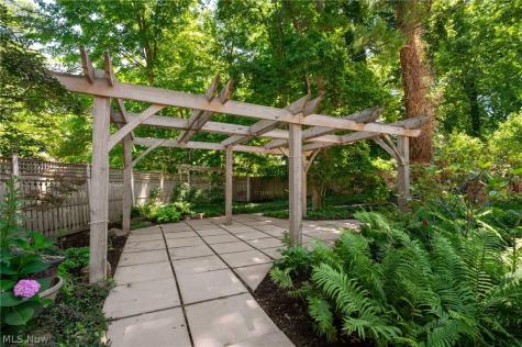 1920 Stockbridge Road Akron OH 44313