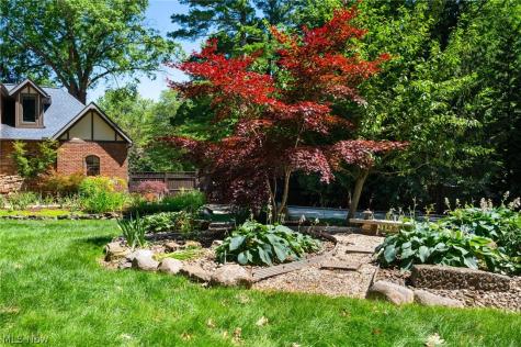 1920 Stockbridge Road Akron OH 44313