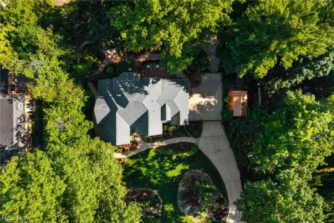 1920 Stockbridge Road Akron OH 44313