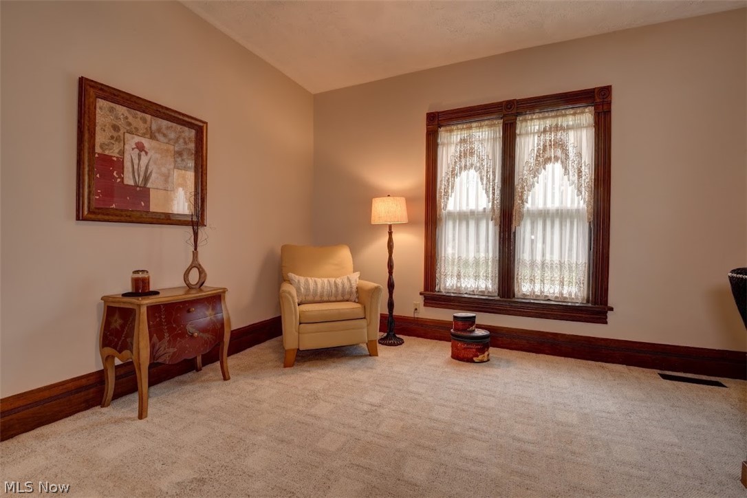 1031 Stonecreek Road SW New Philadelphia OH 44663