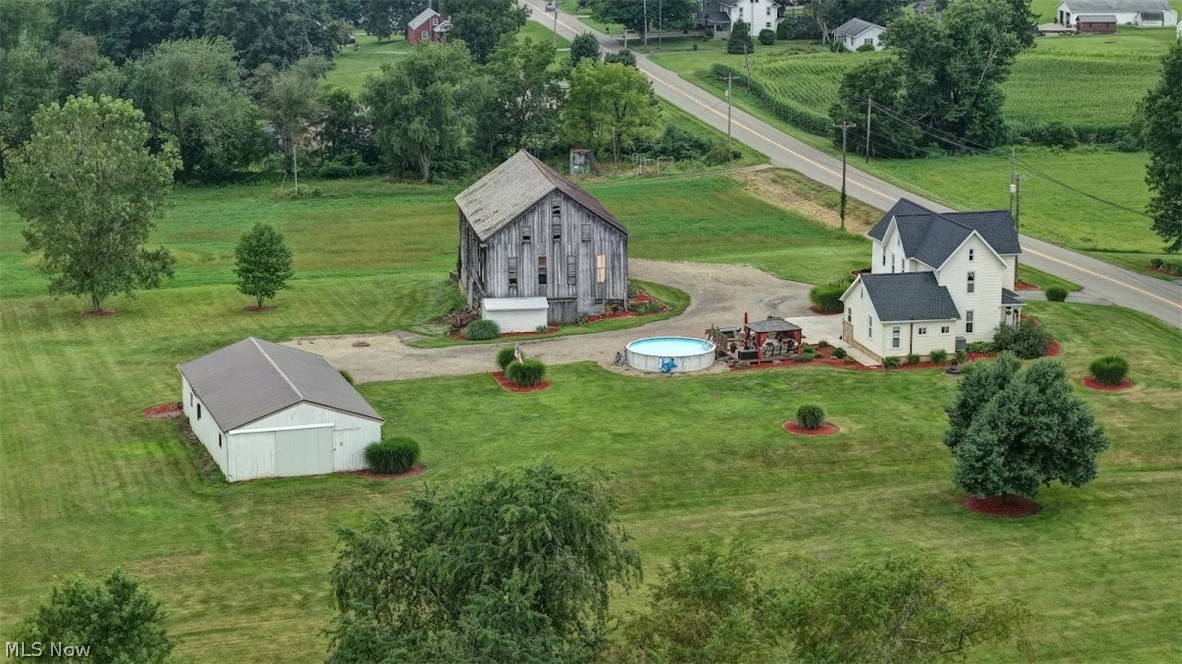 1031 Stonecreek Road SW New Philadelphia OH 44663