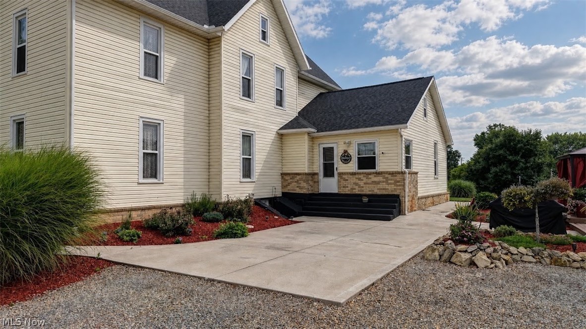 1031 Stonecreek Road SW New Philadelphia OH 44663