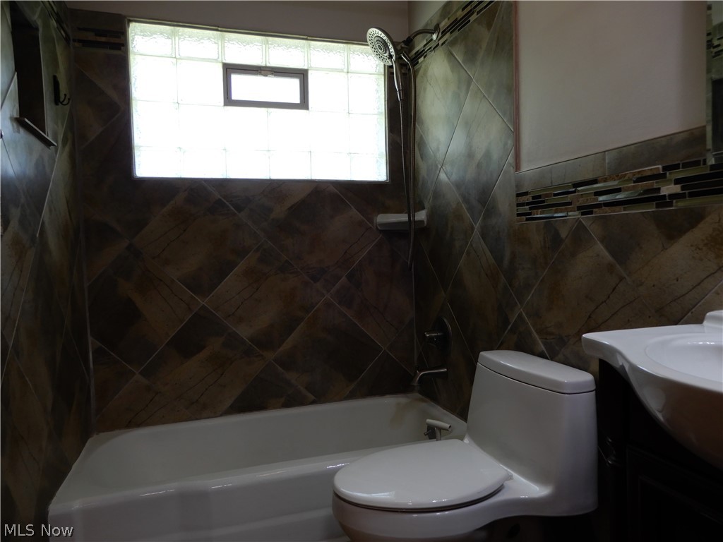 3188 Spencer Drive Geneva OH 44041