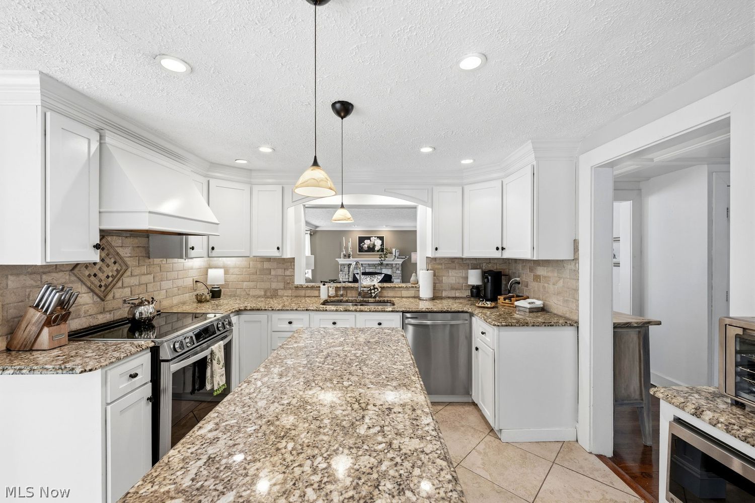 7399 Pettibone Road Chagrin Falls OH 44023