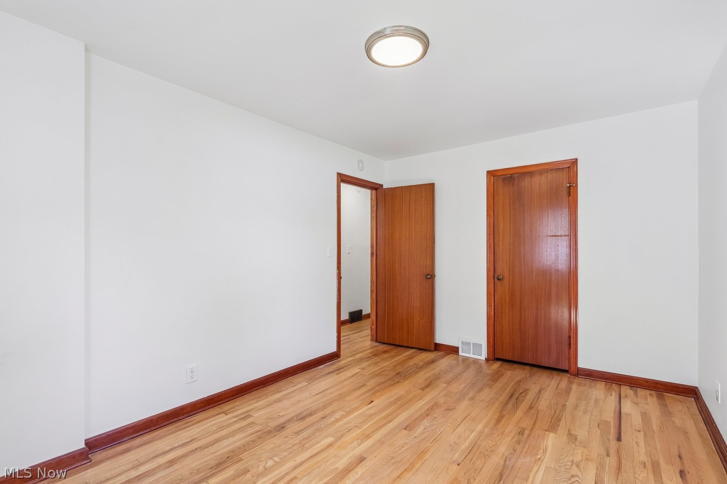 360 Belvedere Avenue NE Warren OH 44483