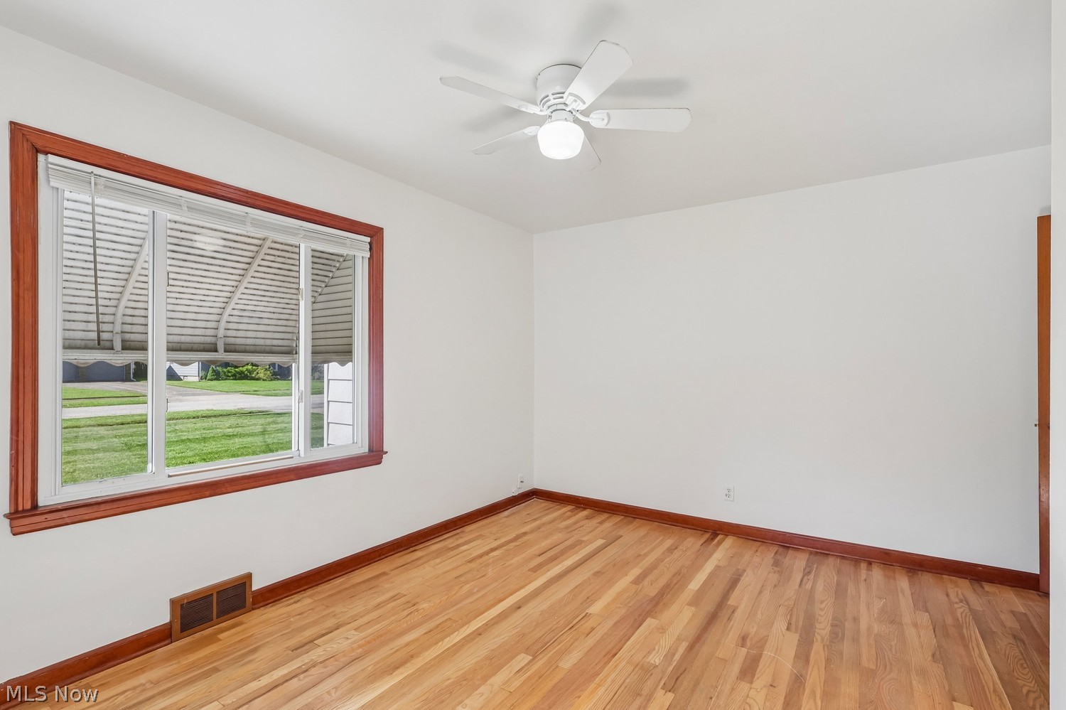 360 Belvedere Avenue NE Warren OH 44483