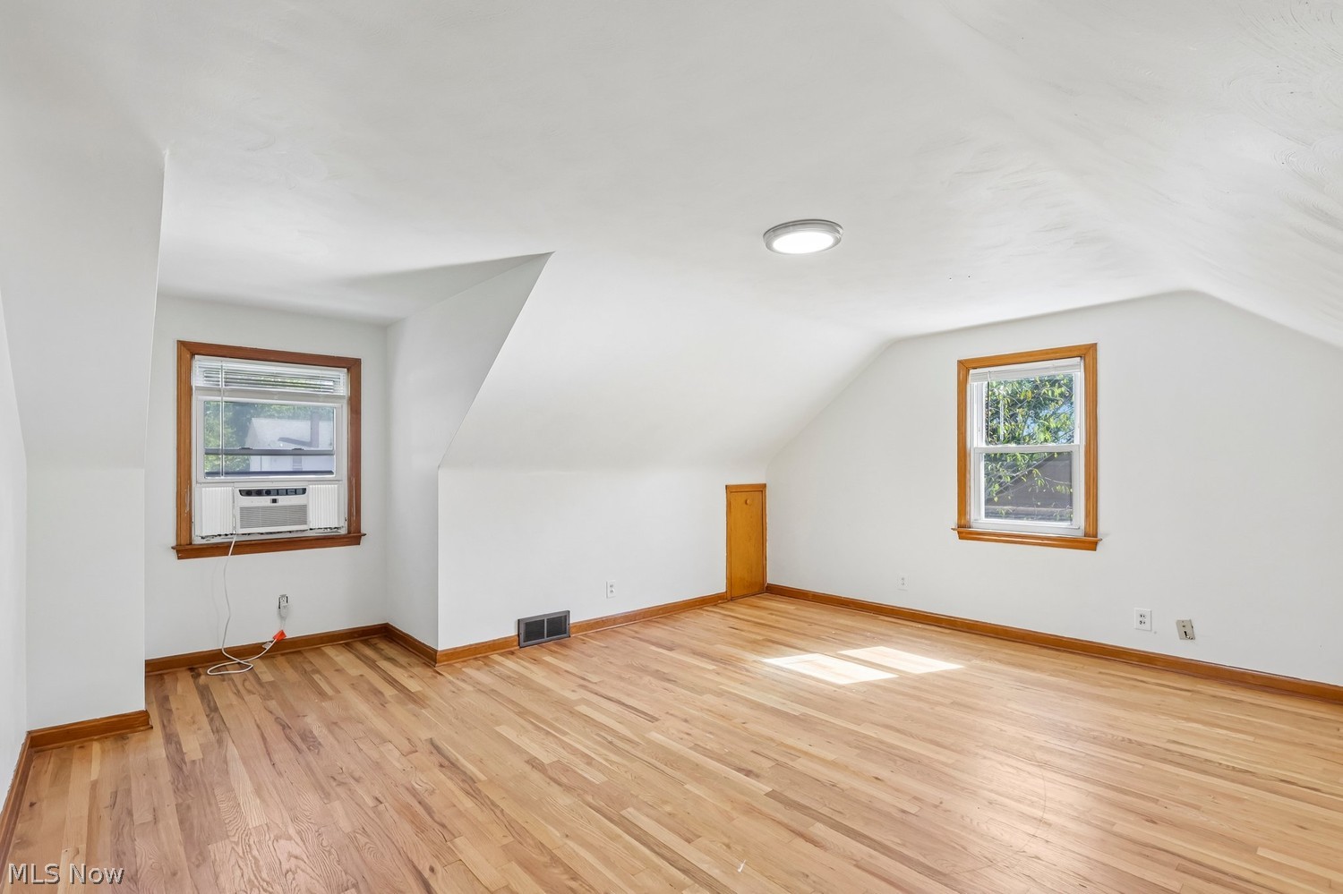 360 Belvedere Avenue NE Warren OH 44483