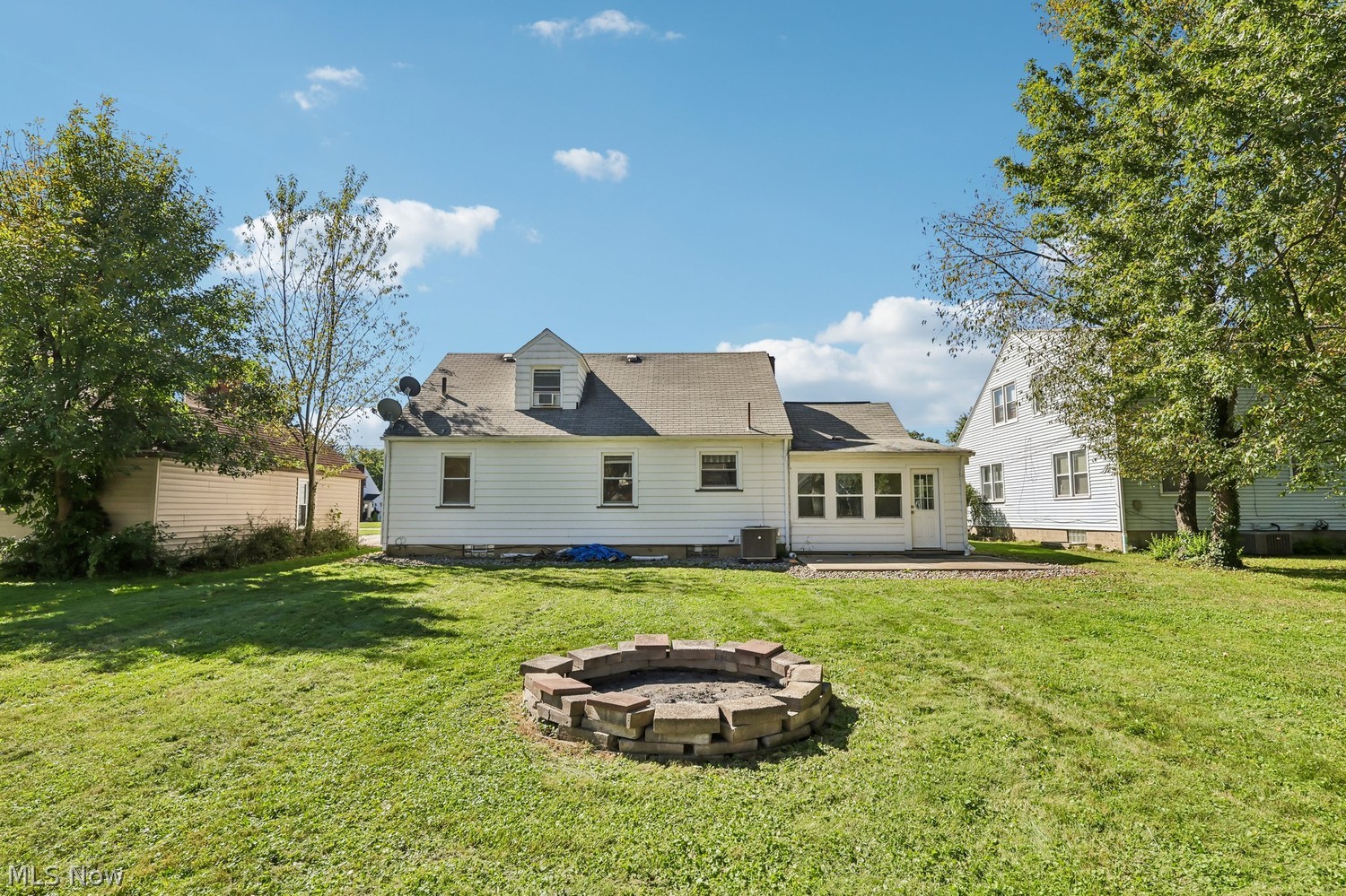 360 Belvedere Avenue NE Warren OH 44483