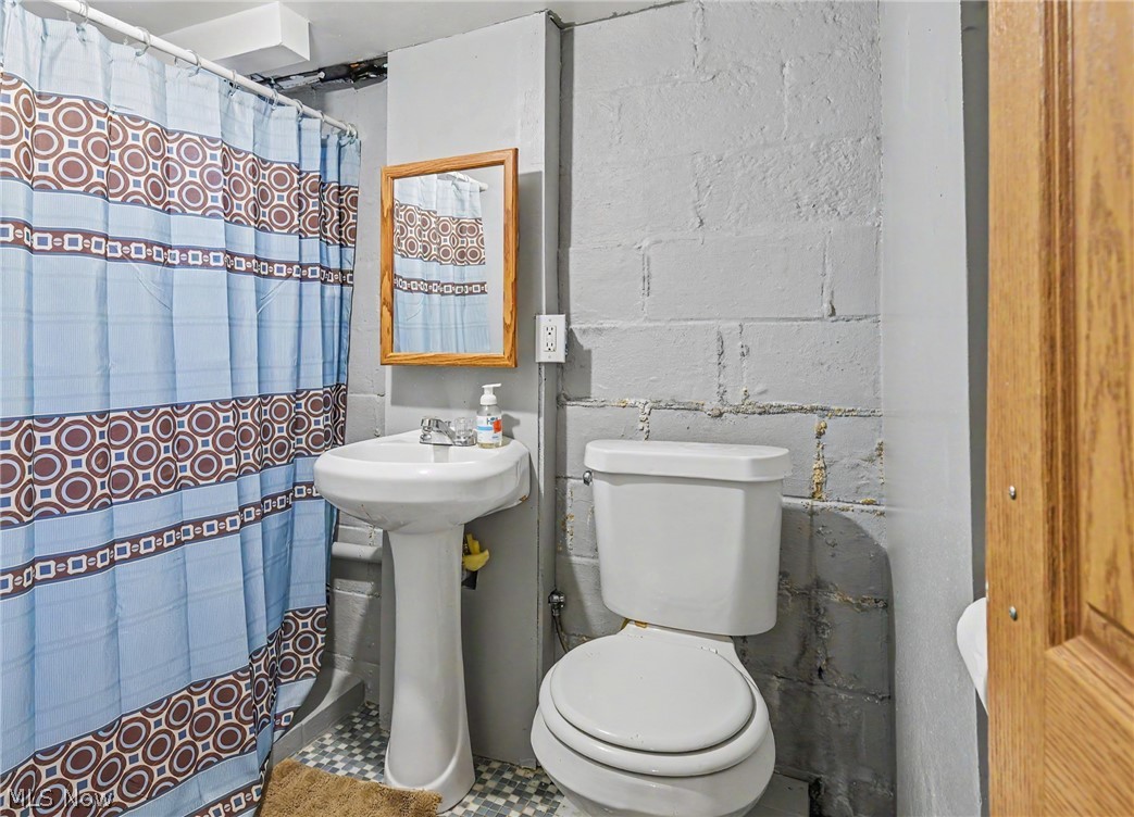 702 Washington Avenue Girard OH 44420