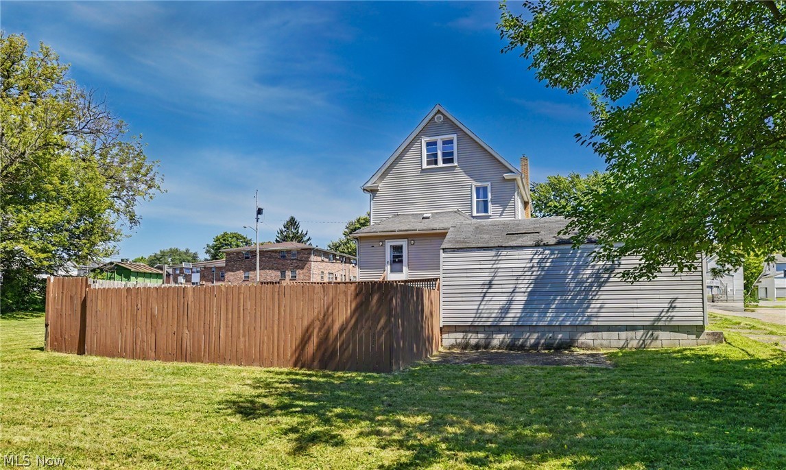 702 Washington Avenue Girard OH 44420