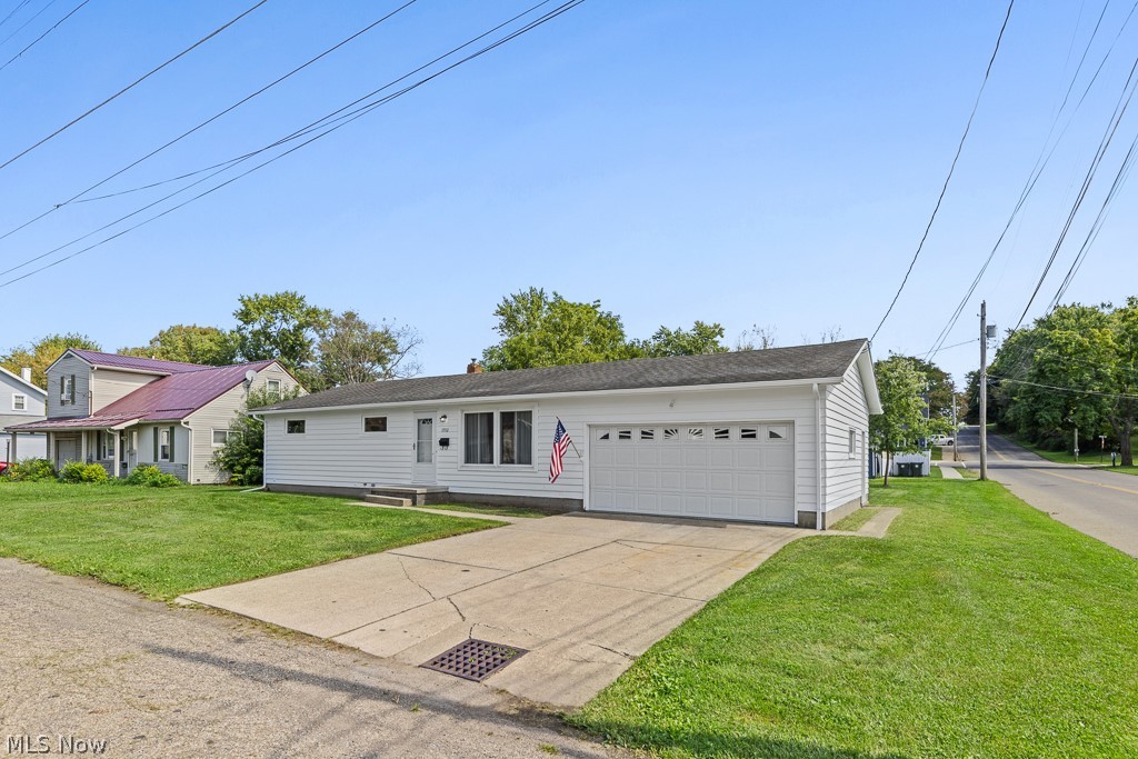 1902 Root Avenue NE Canton OH 44705