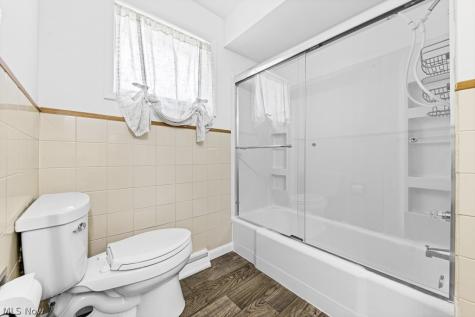 1902 Root Avenue NE Canton OH 44705