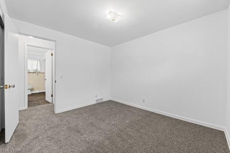 1902 Root Avenue NE Canton OH 44705