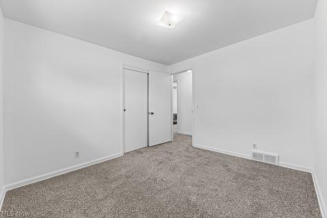 1902 Root Avenue NE Canton OH 44705