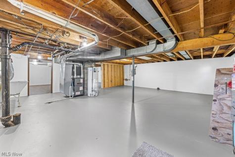 1902 Root Avenue NE Canton OH 44705