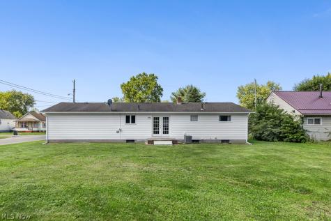 1902 Root Avenue NE Canton OH 44705