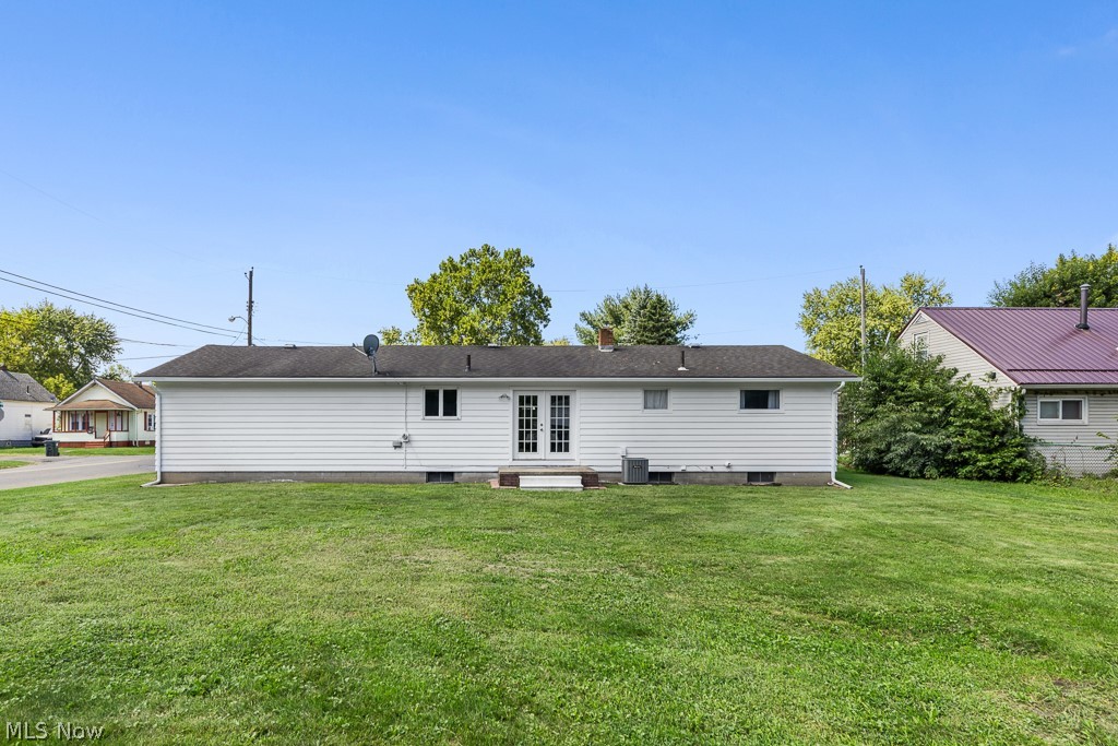 1902 Root Avenue NE Canton OH 44705
