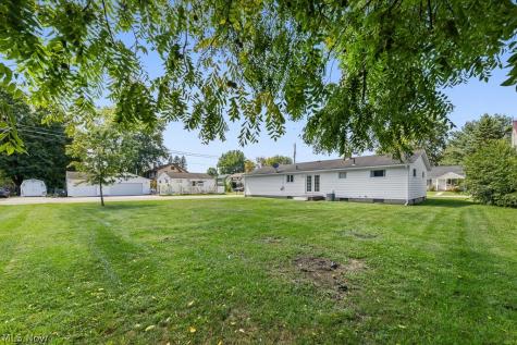 1902 Root Avenue NE Canton OH 44705