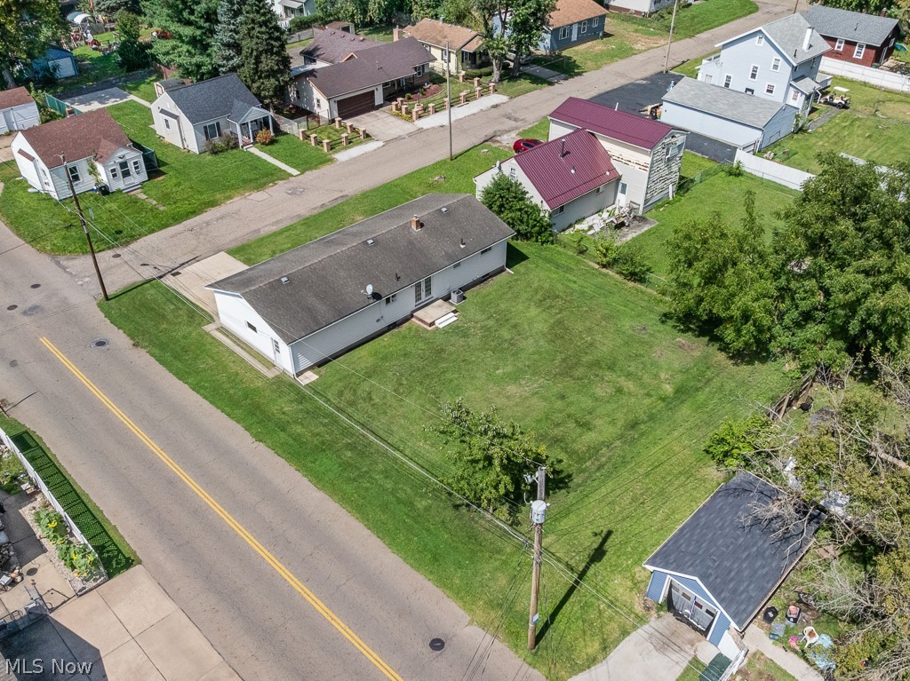 1902 Root Avenue NE Canton OH 44705
