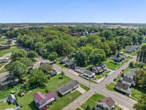 1902 Root Avenue NE Canton OH 44705