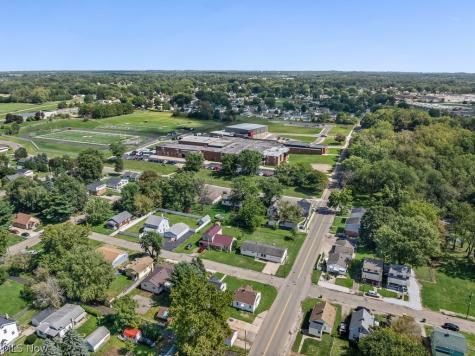1902 Root Avenue NE Canton OH 44705