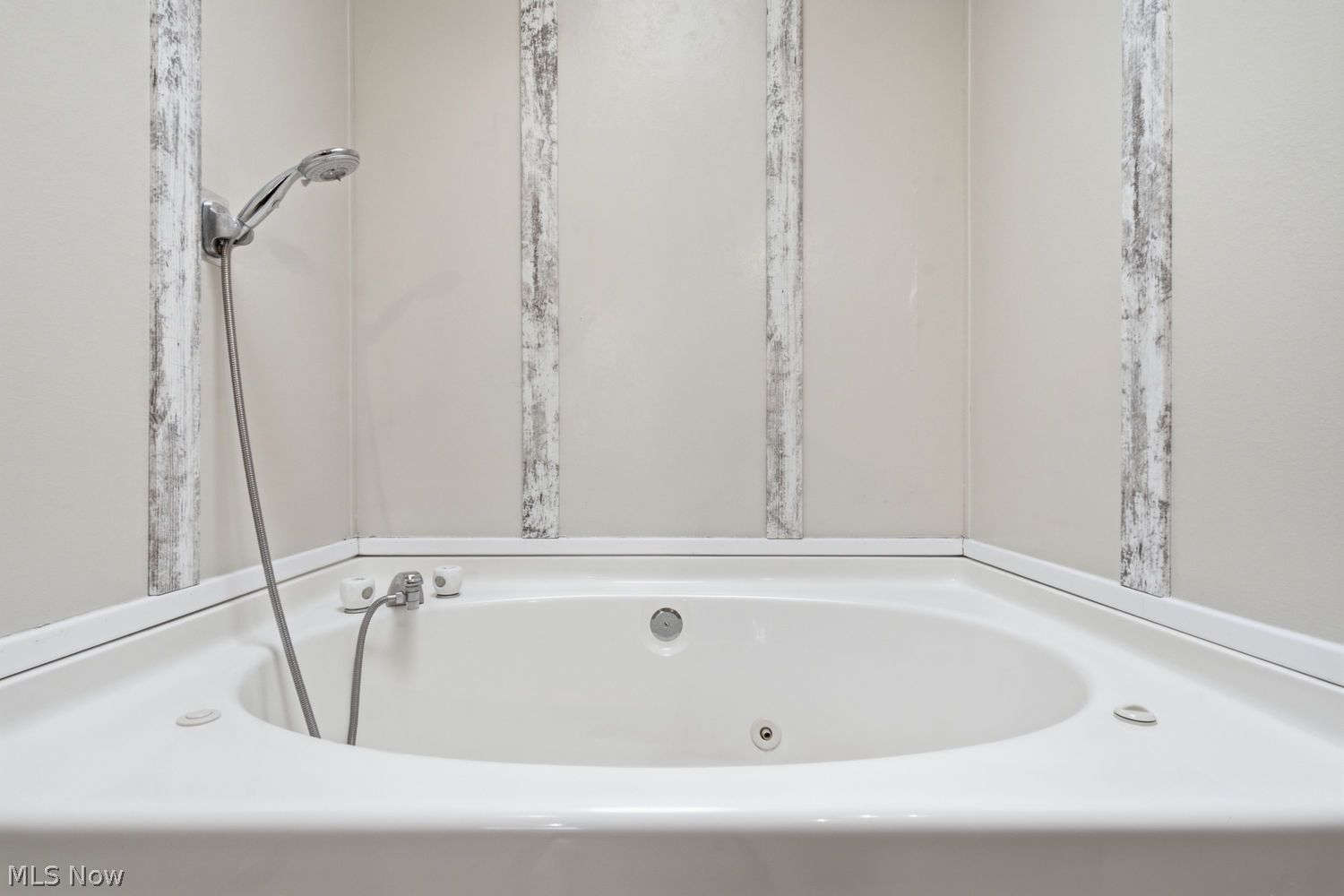 5645 Laubert Road Atwater OH 44201