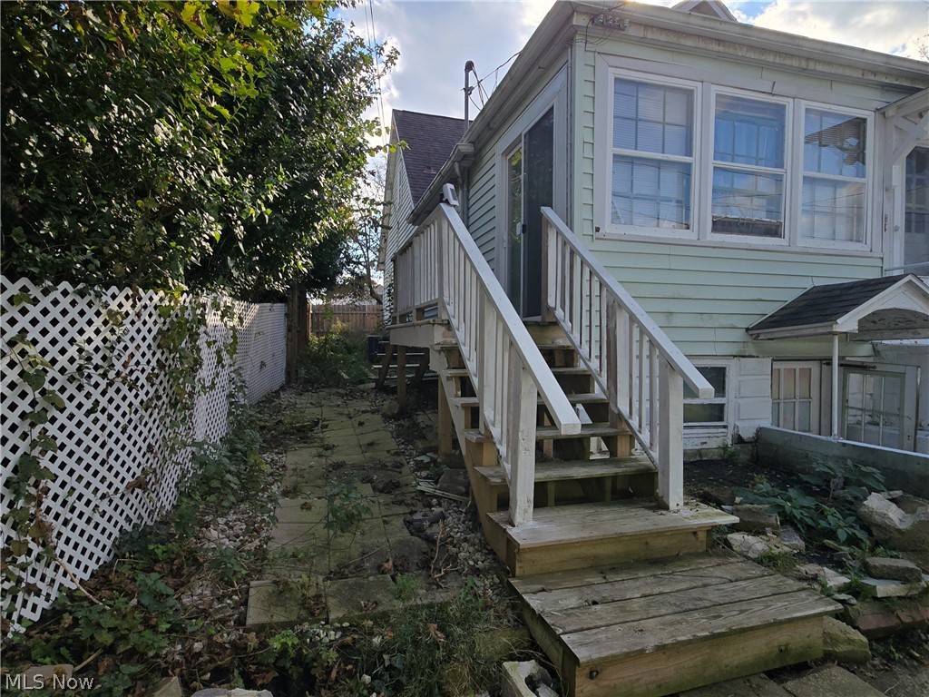 525 Reed Avenue Akron OH 44301