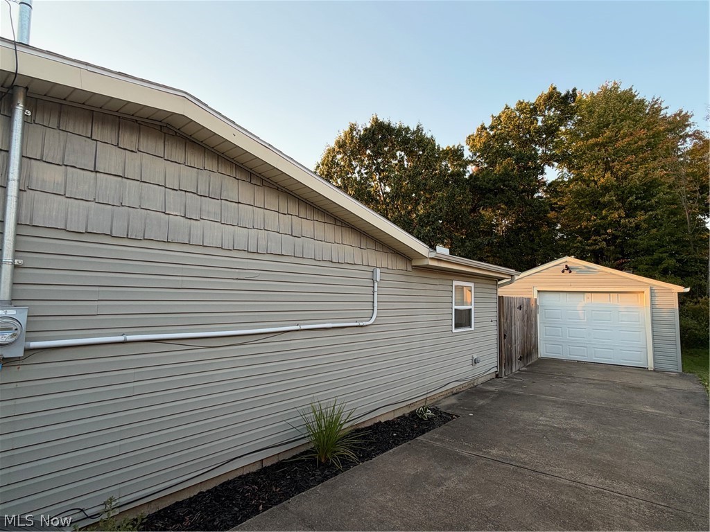428 Iowa Avenue Girard OH 44420